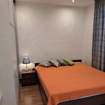 Andyshaun Service Appartments Riga Esterno foto
